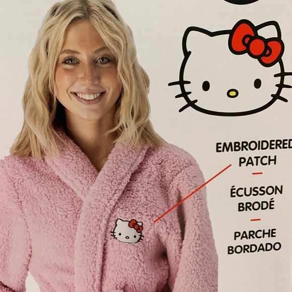 🎀Hello Kitty Robe ladie’s pink soft sherpa lounge robe BRAND NEW - Picture 5 of 8
